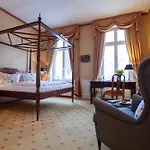מלון Niederlaendischer Hof 4*