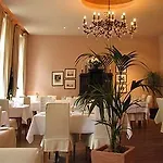 מלון Niederlaendischer Hof 4*