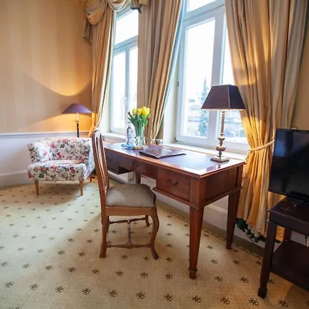 מלון Niederlaendischer Hof שוורין